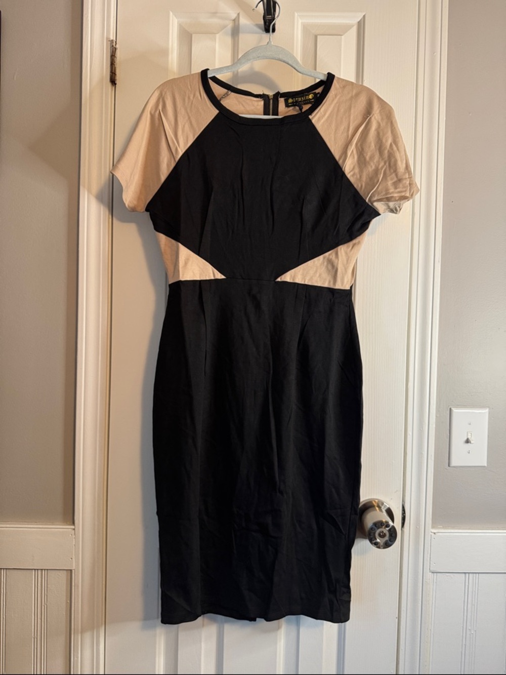 Black and Beige Colorblock Midi Dress (20)